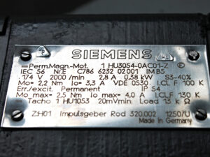 SIEMENS 1HU3054-0AC01-Z – Z: H01 +Tacho + Encoder ROD 320.002 1250/U