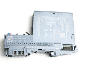 Siemens 6ES7132-6FD00-0BB1+ 6ES7193-6BP20-0BB1 Simatic ET200SP -used