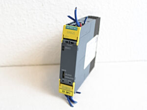 SIEMENS 3SK1211-1BB40 Safety Relay E: 02 -used-