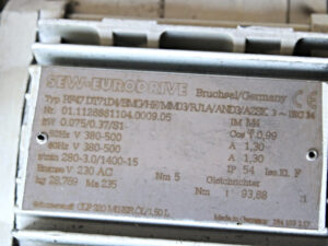 SEW RF 47 DT71D4/BMG/HF/MM03/RJ1A/AND3/AZSK Getriebemotor i=93,69 -used-