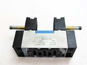 Festo MFH-5/3G-D-1-S C Magnetventil 152564 -used-