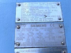 Siemens 1GG6162-OJF46-6VV5-Z 0,295-63,5kW Nebenschl.-Mot. Servomotor + Siemens 1LA9073-2SA92-ZX40 3-Phasen-Motor – unused –