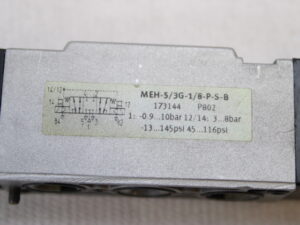 FESTO MEH-5/3G-1/8-P-S-B 173144 P802 Magnetventil -used-