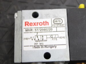 REXROTH 5772560220 Richtungsventil -used-
