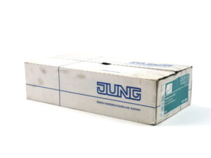 Jung WG800 821BSW Aufputz Feuchtraum Steckdosen für UK 13A/250V 10 x – OVP/unused –
