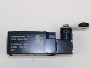 Schmersal TV12H-235-02Z-M20 IEC 60947-5-1 AC-15 Endschalter -used-