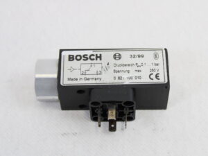 Bosch Rexroth Druckschalter 0.821.100.010 32/99 -used-