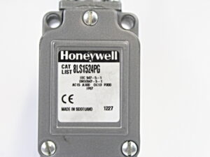 Honeywell 8LS1524PG Grenztaster AC15 A300 DC13 P300 Micro switch -used-