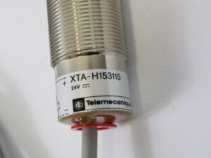 Telemecanique XTA-H153115  Kapazitiver Sensor -unused-