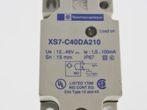 Telemecanique XS7-C40DA210 Näherungssensor -unused-
