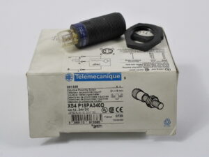 Telemecanique XS4P18PA340D induktiver Näherungsschalter -unused/OVP-