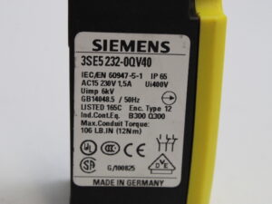 SIEMENS  3SE5232-0QV40 + 3SE5000-0AV01 Sicherheits-Positionsschalter -OVP/unused-