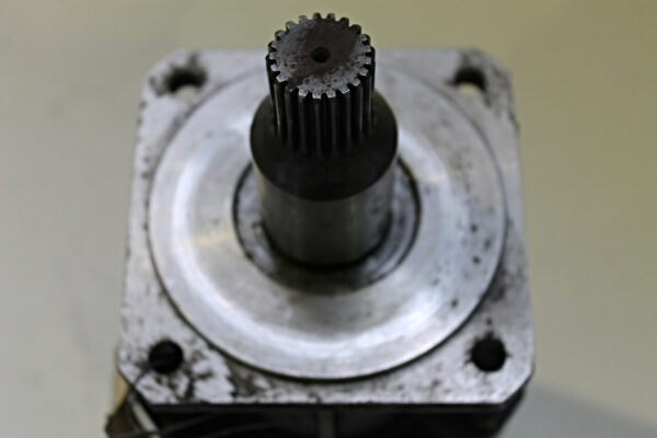 X424-4.JPG
