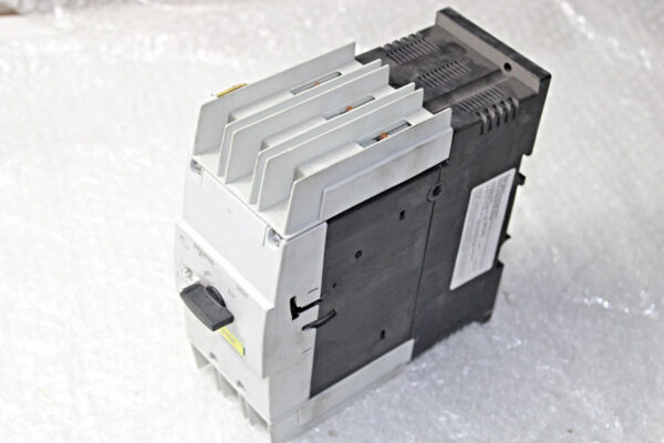 Z:X11241.JPG