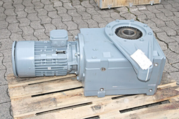 Z:X11504.JPG