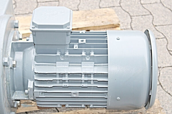 Z:X115010.JPG
